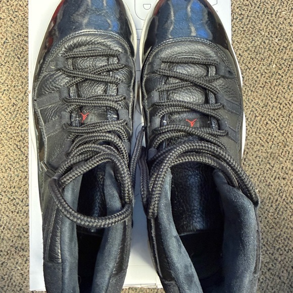 Jordan 11 Retro 72-10 - Black and Gold Sneakers - Picture 3 of 6